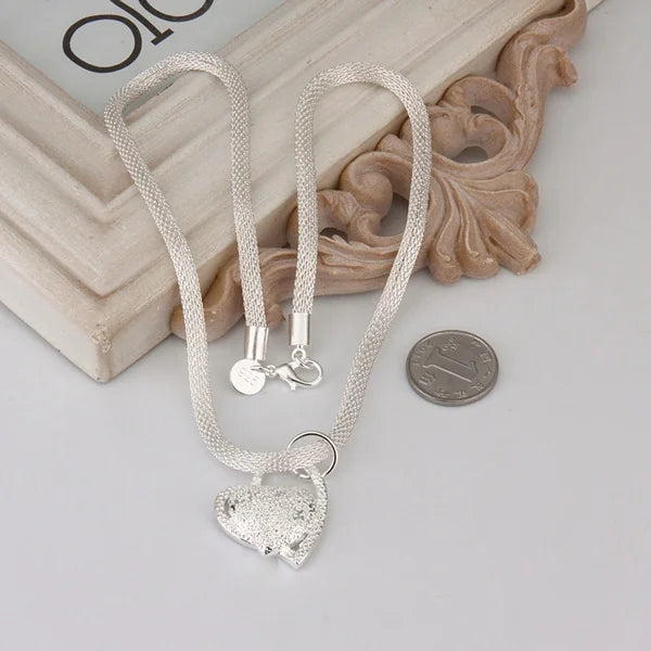 Sterling Silver Necklace Gorgeous Charm Fashion  Heart for Women Noble Luxury 18 Inches 45cm Jewelry