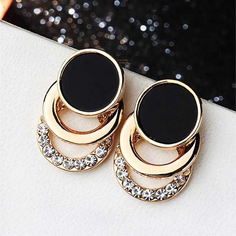 New Fashion Round Earrings for Women Geometric Acrylic Crystal Stud Earrings Wedding Party Elegant Circle Charms Jewelry