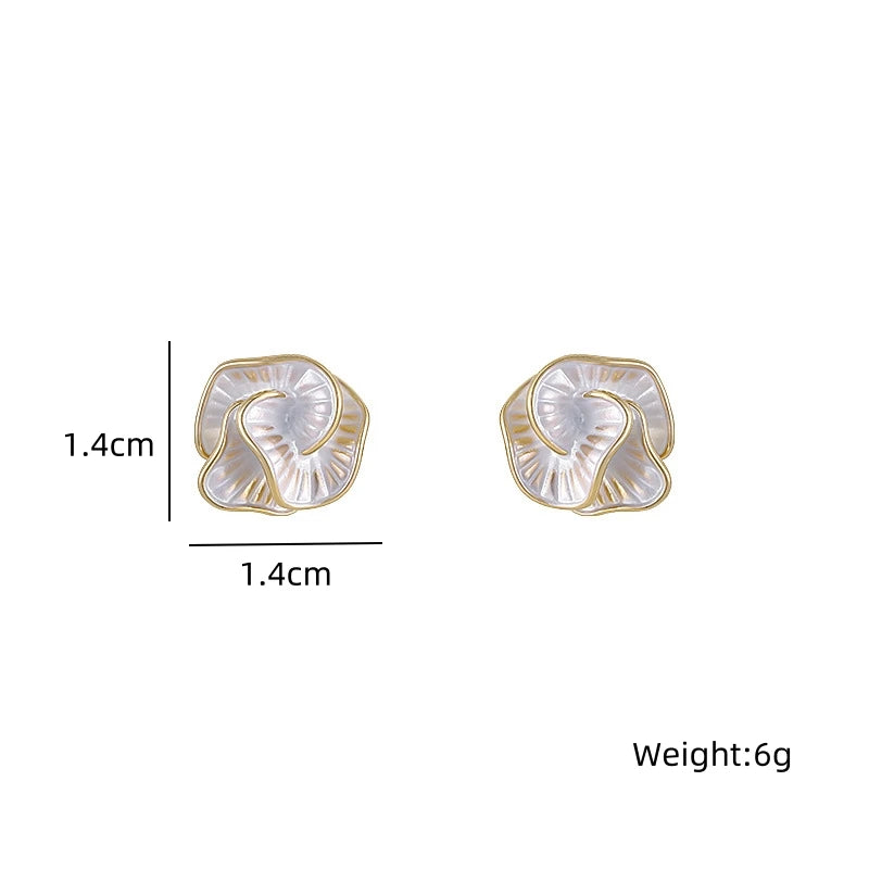 White Enamel Flower Stud Earrings for Women Folded Unique Design Multi-layers Floral Female Small Earrings 2024 new brincos