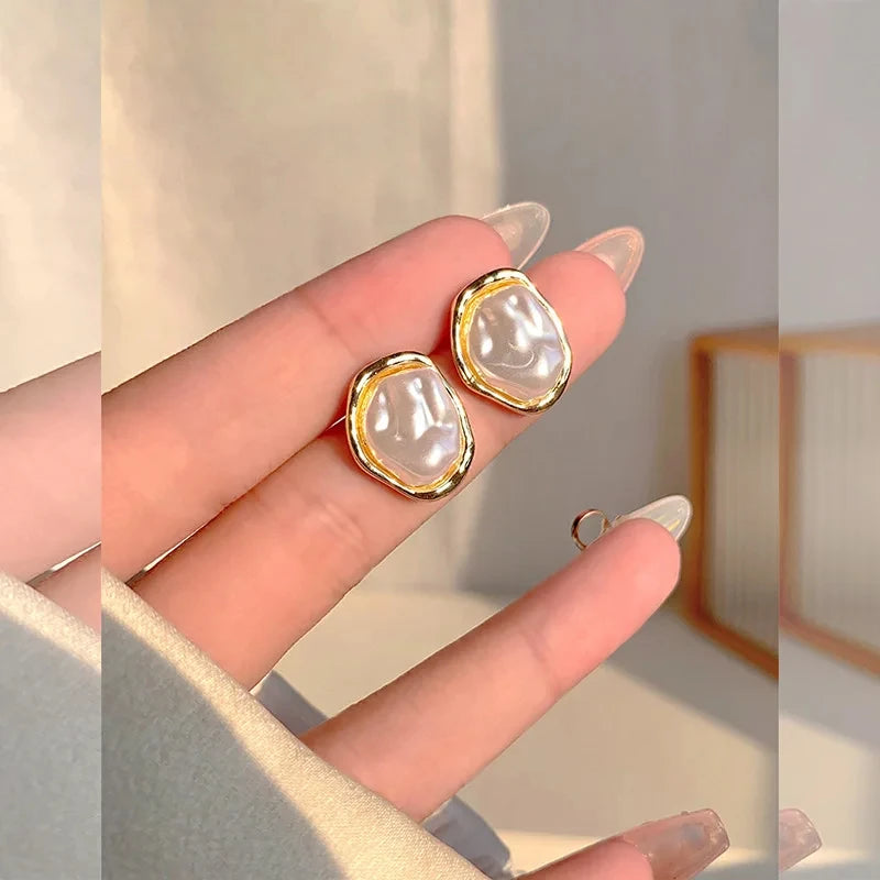 Geometric Irregular Round Metal Pearl Earrings for Women 2024 Minimalist Style Personality Earrings Trendy Jewelry Gift