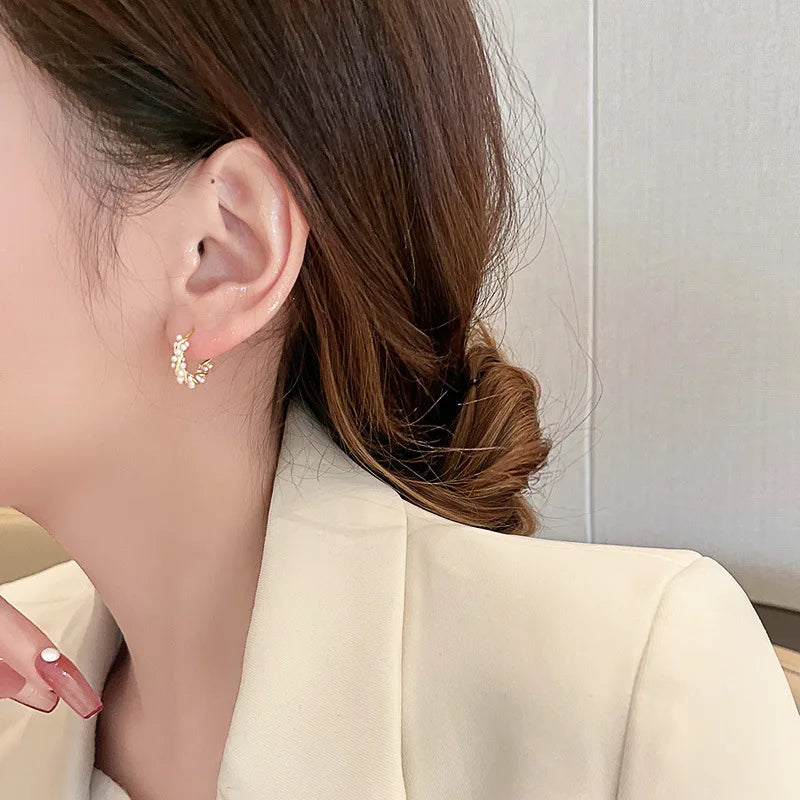 Korean New Simple Temperament Circle Pearl Earrings Fashion Small Versatile Earrings Women's Jewelry