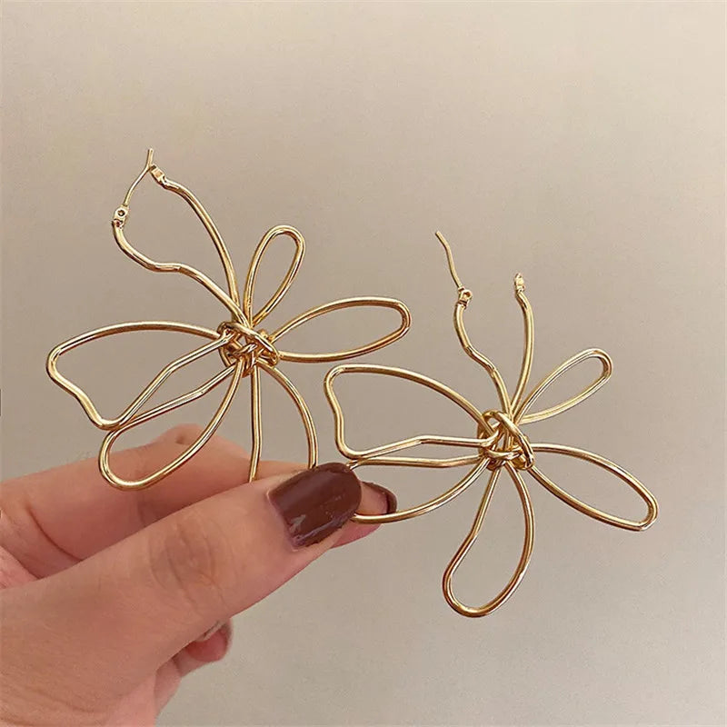 YANGLIUJIA Metal Flower Earrings European American Style Personality, Fashion Big Earrings Girl Travel Wedding Accessories