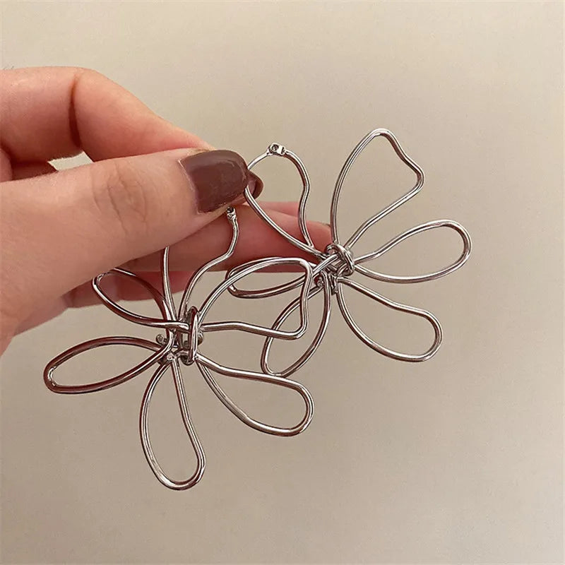 YANGLIUJIA Metal Flower Earrings European American Style Personality, Fashion Big Earrings Girl Travel Wedding Accessories