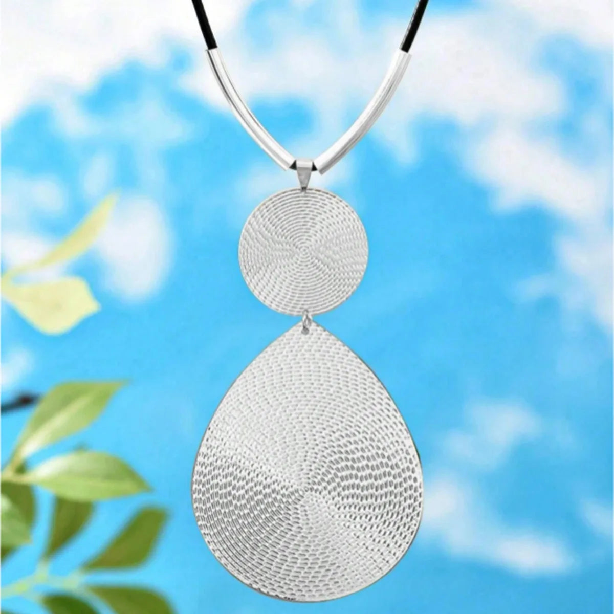 Hip-hop Water Droplet Shaped Metal Necklace for Women Circular Tubes Minimalist Exaggerated Black PU Rope Pendant Necklace